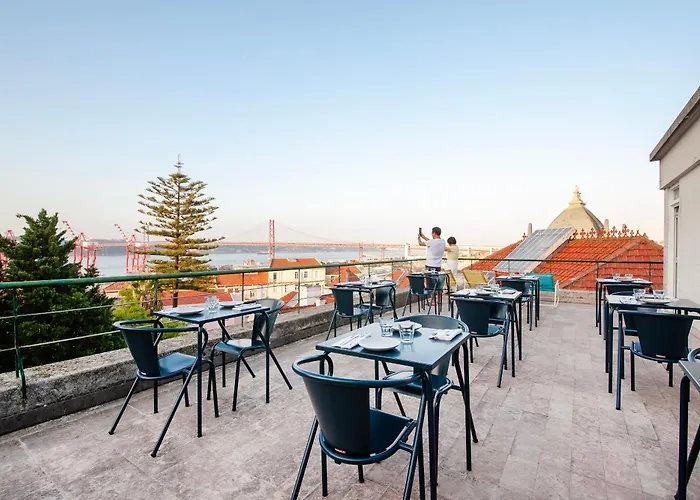 Hotel Cheese & Wine Lapa Lisbona